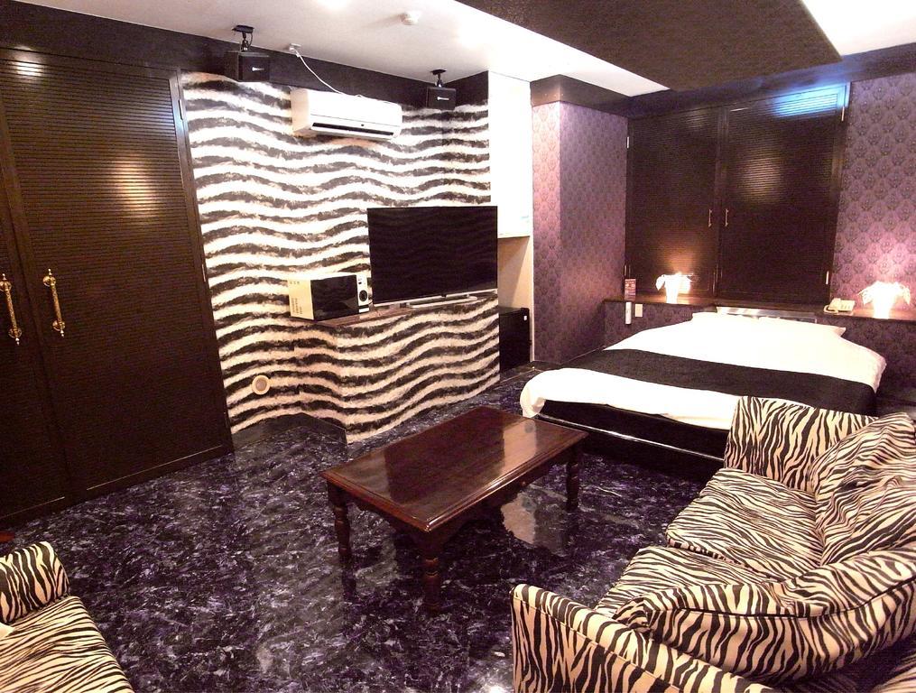 ホテル暴れ狸の鬼袋姫路駅前店 男塾ホテルグループ (Adults Only) Хімедзі Номер фото